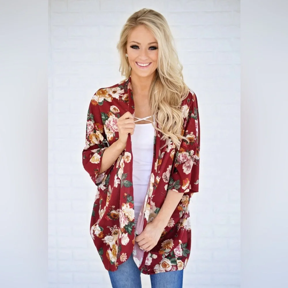 Floral Robe / Kimono - Picture 1 of 7
